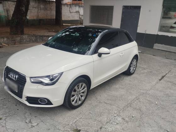 AUDI A1 1.4 TFSI ATTRACTION 16V 122CV GASOLINA 4P AUTOMÁTICO